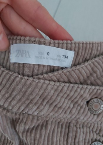 9 Yaş Beden camel Renk ZARA KADİFE ŞORT ETEK