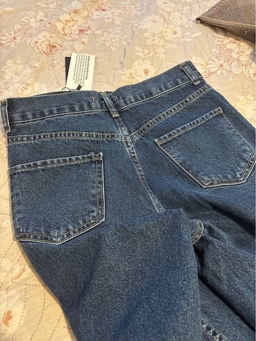 36 Beden SIFIR ETİKETLİ TREDNYOLMİLLA JEAN