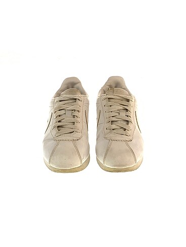 39 Beden Nike Spor Ayakkabı %70 İndirimli.