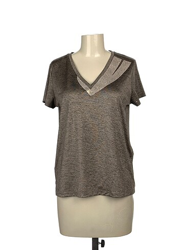 Network T-shirt %70 İndirimli.