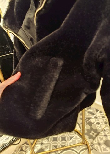 Siyah Peluş Yüksek Yakalı Kadın Mont - Görsel 6