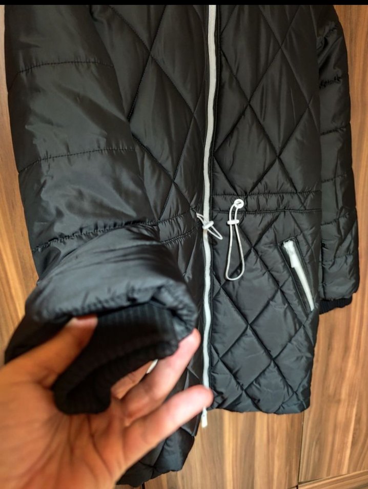 Kürk Detaylı Siyah Kadın Mont - Görsel 3