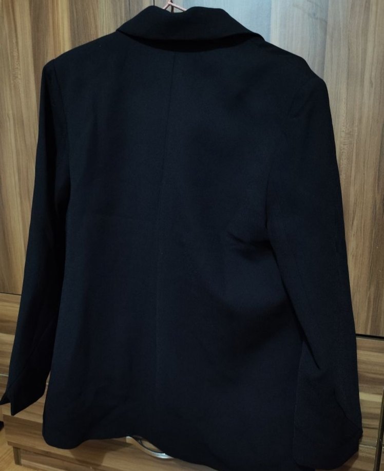 Aybüke Gürsu siyah blazer ceket - Görsel 5