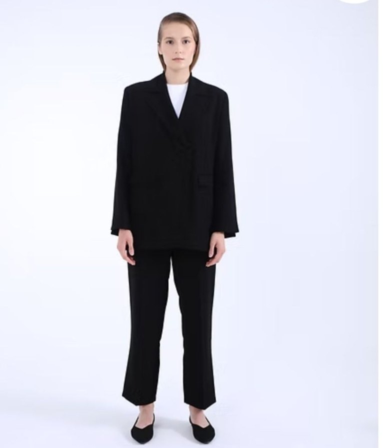 Aybüke Gürsu siyah blazer ceket - Görsel 2