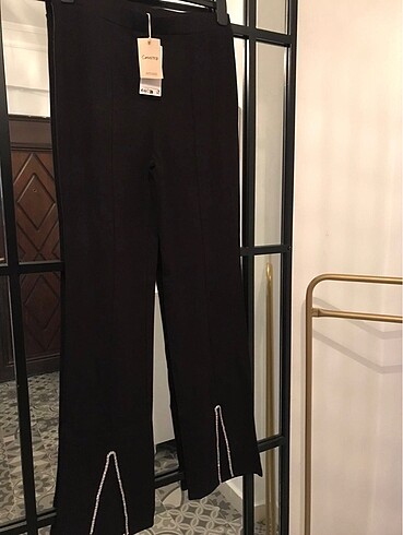 Mango siyah taşlı pantolon