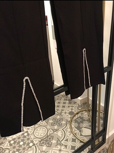 Mango Mango siyah taşlı pantolon