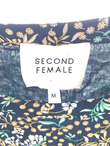 m Beden çeşitli Renk PreLoved Kısa Elbise %70 İndirimli.