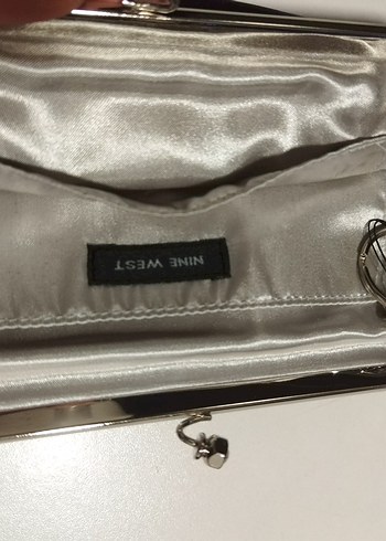 Zincir Detaylı Mor Saten Kadın Portföy Çanta - Görsel 4