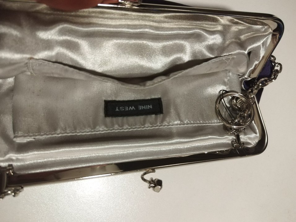 Zincir Detaylı Mor Saten Kadın Portföy Çanta - Görsel 4