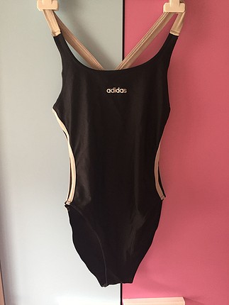 s Beden Adidas Sırt Dekolteli Mayo