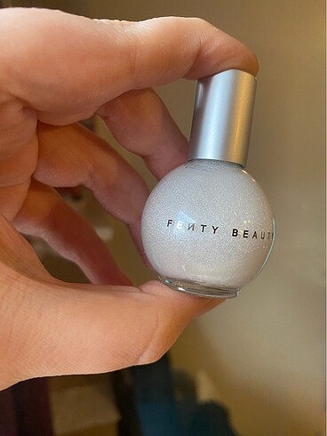 Fenty Beauty Rolling Dice Highlighter