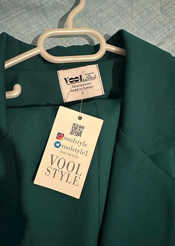 Klasik Şıklıkta Yeşil Kadın Takım Elbise - Görsel 3