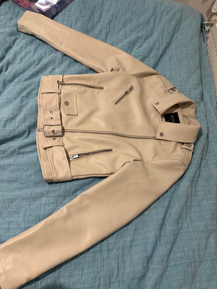 LCW Vision Kadın Ekru Deri Görünümlü Ceket - Görsel 3