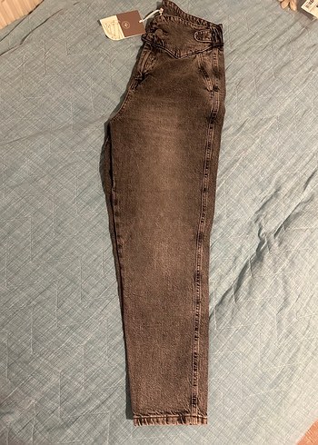 Gri Kemerli Kadın Mini Denim Pantolon - Görsel 7