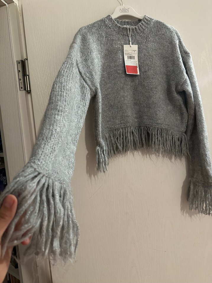 Gri Örgü Püsküllü Kadın Kazak - Görsel 4
