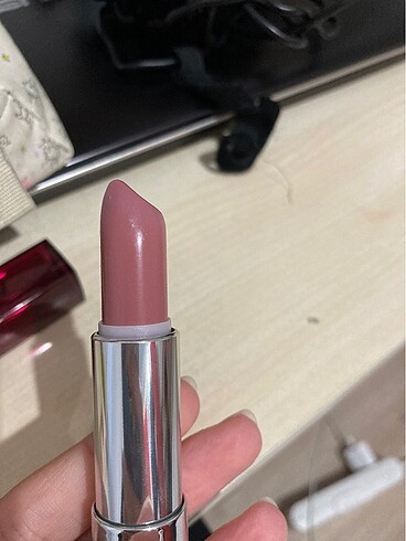  Beden Maybelline smoked roses ruj 300-stripped rose