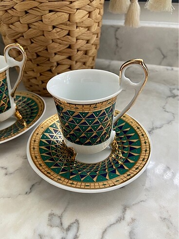  Beden Vintage Ayaklı Fincan