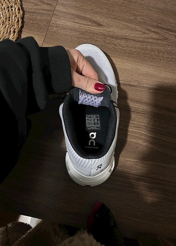 On Koşu Ayakkabısı 
On Cloud 6 Push - Görsel 6