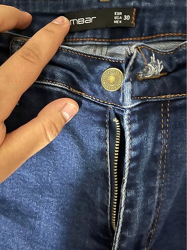 Diğer Dar yırtmaç görünümlü pantolon