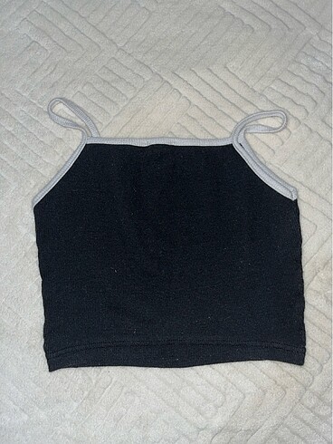 Siyah crop