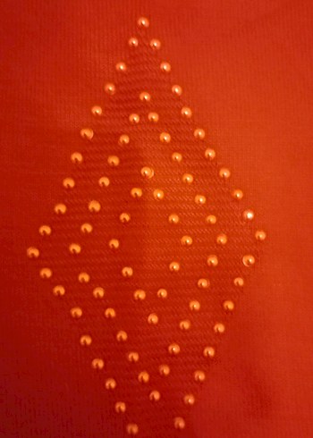 Kırmızı kolsuz kadın kazak - Görsel 3