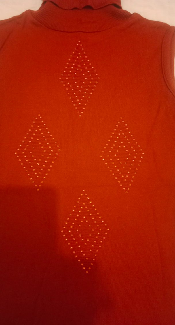 Kırmızı kolsuz kadın kazak - Görsel 2