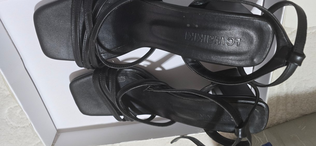 Siyah Suni Deri Topuklu Kadın Ayakkabı - Görsel 2