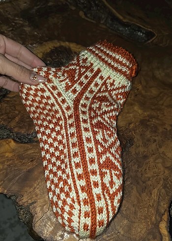 İşlemeli Kahverengi Karadeniz Çorap (HandMade) - Görsel 2