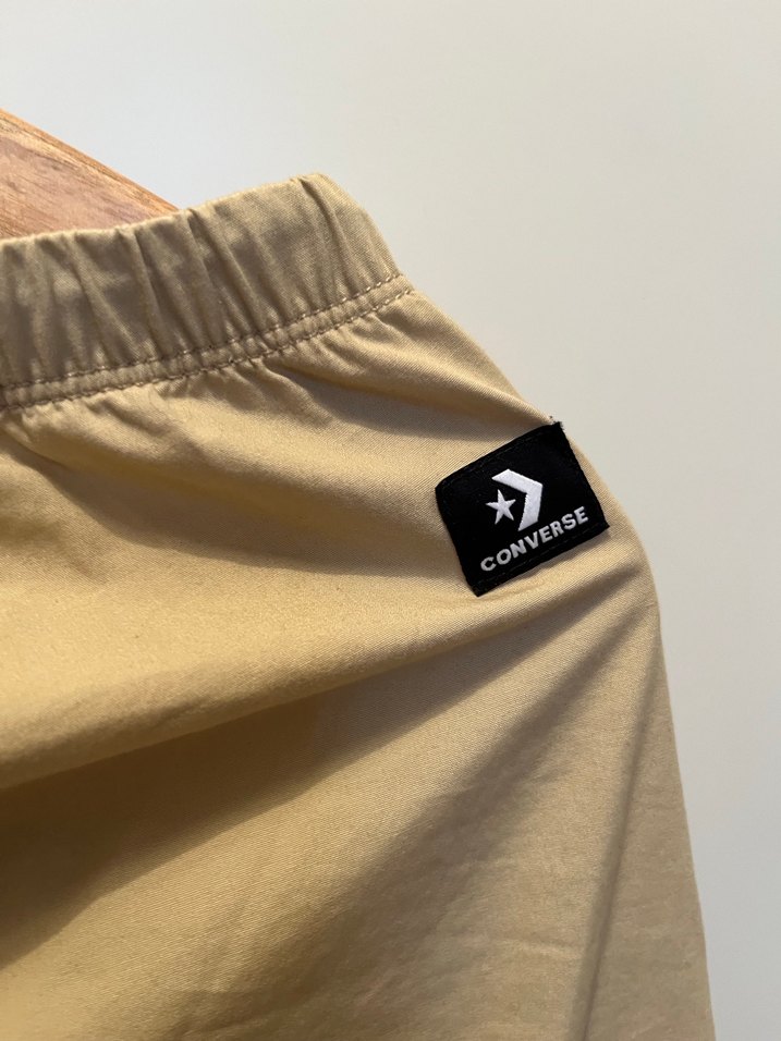 Bej-krem rengi orjinal converse bol kadın paraşüt pantolon - Görsel 4