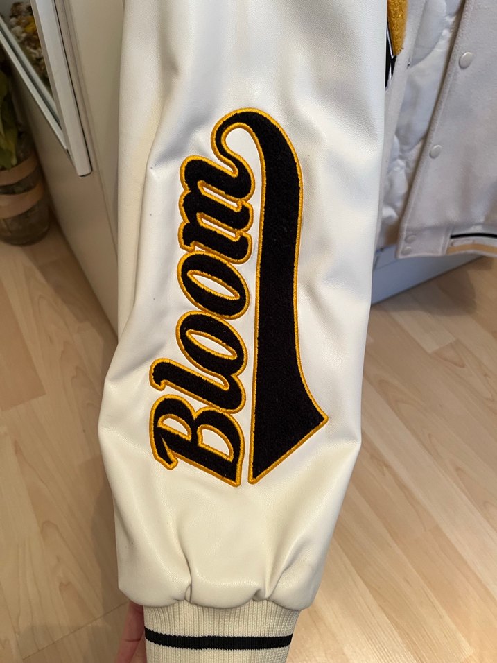 Beyaz Düğmeli Kadın Bomber Ceket Bershka - Görsel 5