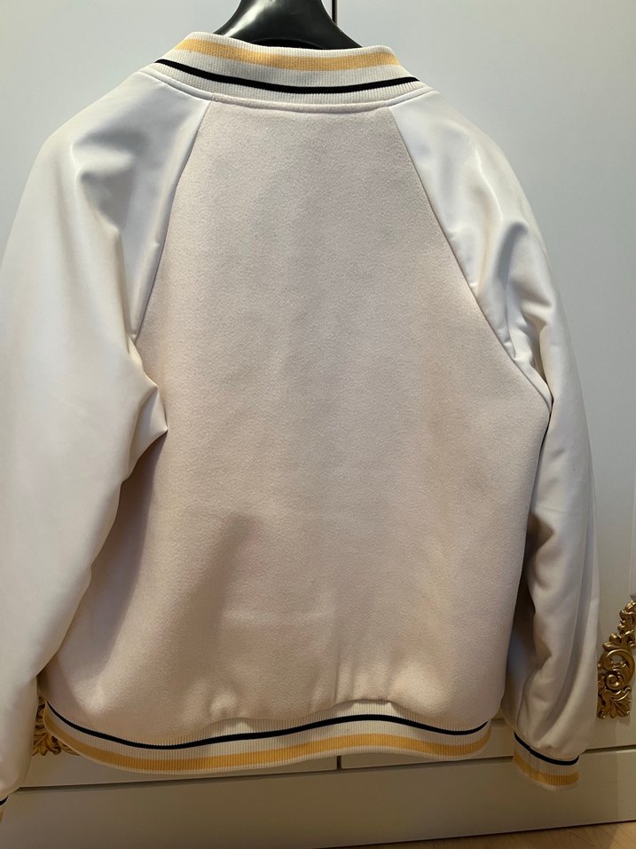 Beyaz Düğmeli Kadın Bomber Ceket Bershka - Görsel 2