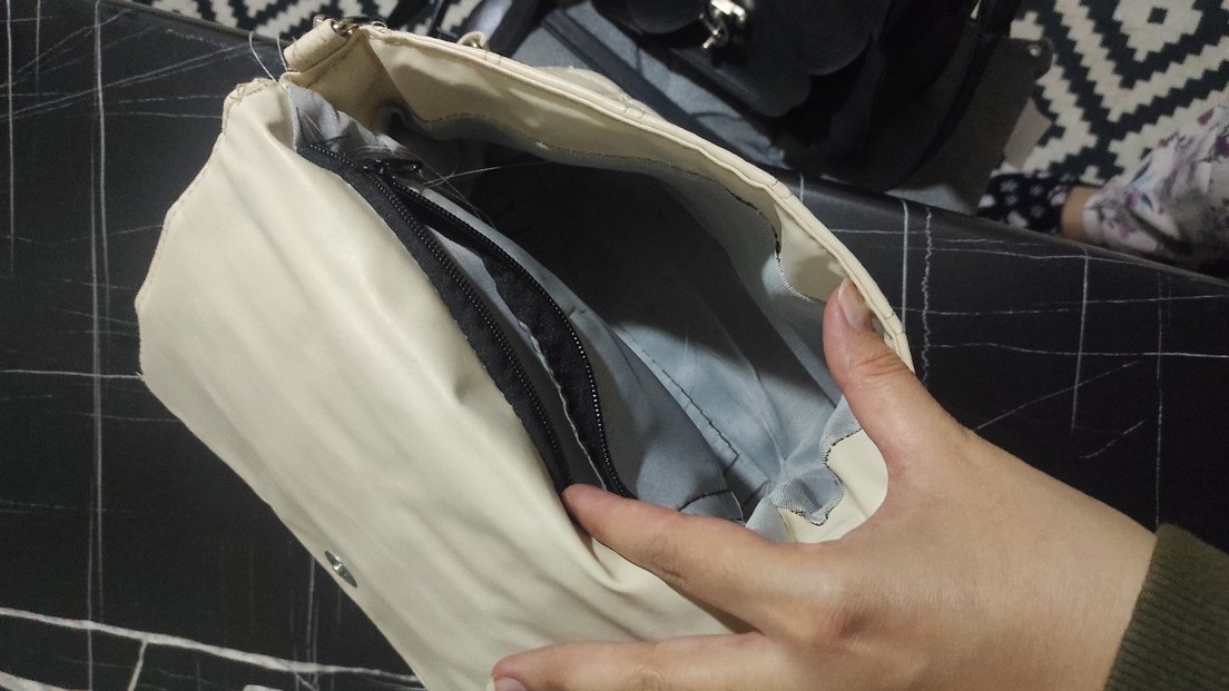 Dikişli Beyaz Deri Kadın Çanta - Görsel 4