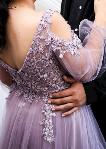 Pastel Mor Uzun Kollu Çiçek Desenli Nişan Elbisesi - Görsel 5