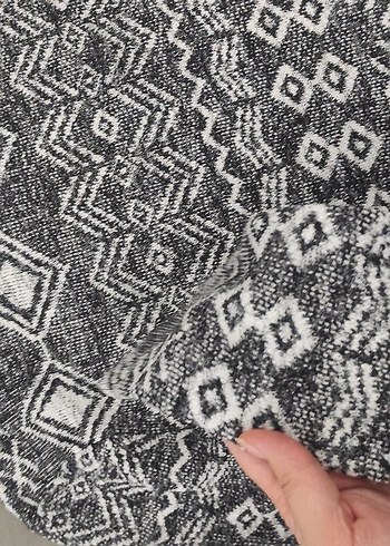 Gri Desenli Kısa Örgü Kadın Kazak - Görsel 2