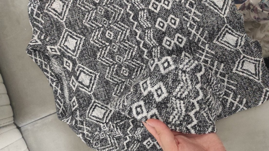 Gri Desenli Kısa Örgü Kadın Kazak - Görsel 2