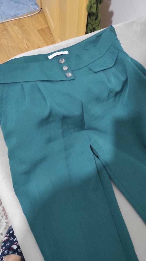 Düğmeli Cep Detaylı Kumaş Pantolon - Görsel 2