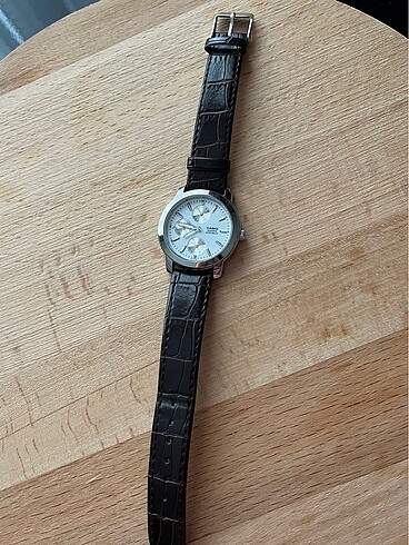 Casio Erkek Deri Kordon Saat