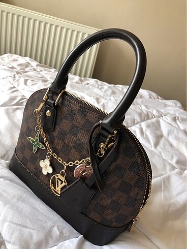 Louis Vuitton kadın çanta (Yüksek kaliteli kopya)?