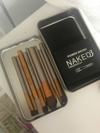 Diğer Naked makyaj fırçası 