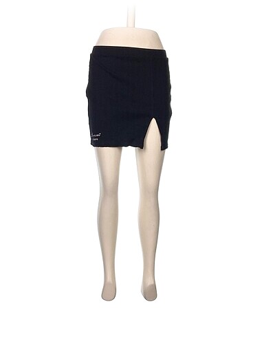 Bershka Mini Etek %70 İndirimli.
