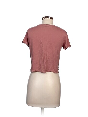 s Beden Bershka T-shirt %70 İndirimli.