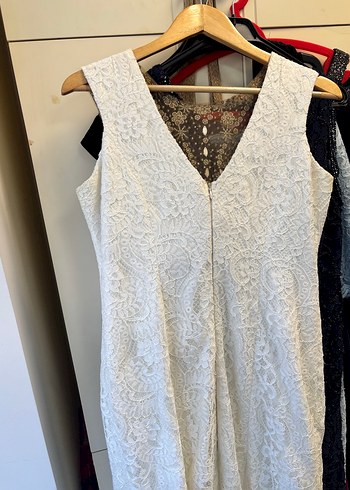 Dantel Detaylı Uzun Gelinlik - Görsel 3