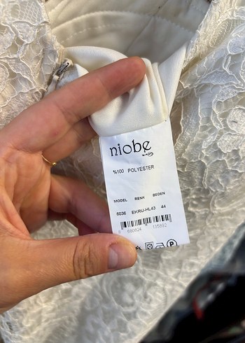 Dantel Detaylı Uzun Gelinlik - Görsel 4