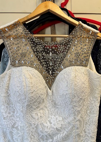 Dantel Detaylı Uzun Gelinlik - Görsel 2