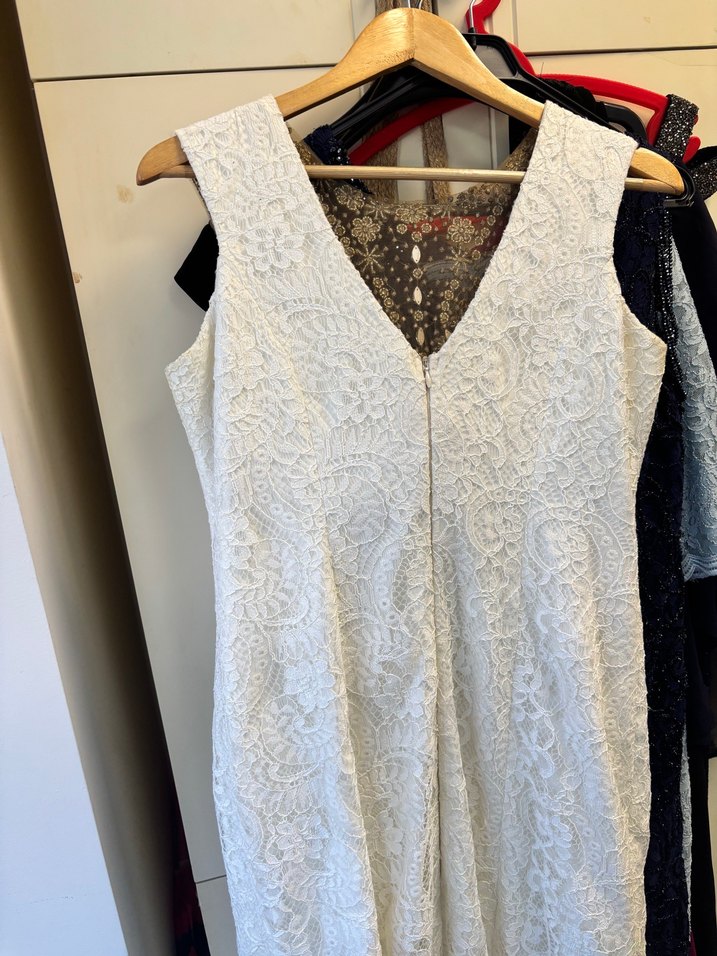 Dantel Detaylı Uzun Gelinlik - Görsel 3