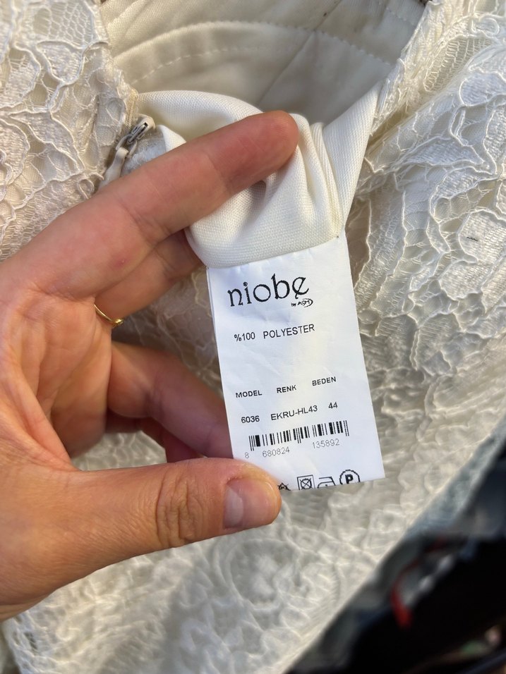 Dantel Detaylı Uzun Gelinlik - Görsel 4