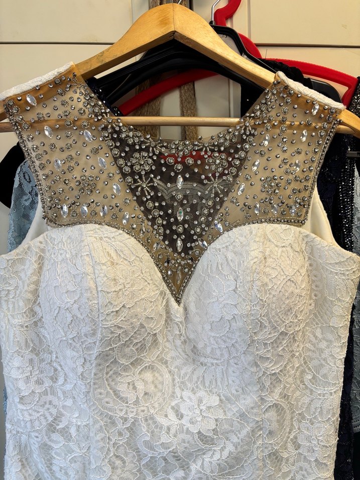 Dantel Detaylı Uzun Gelinlik - Görsel 2