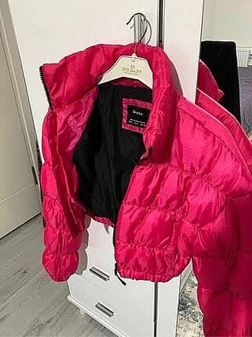 BERSHKA ŞİŞME MONT