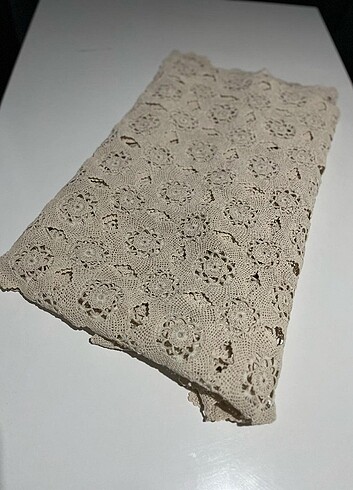 DANTEL MASA ÖRTÜSÜ