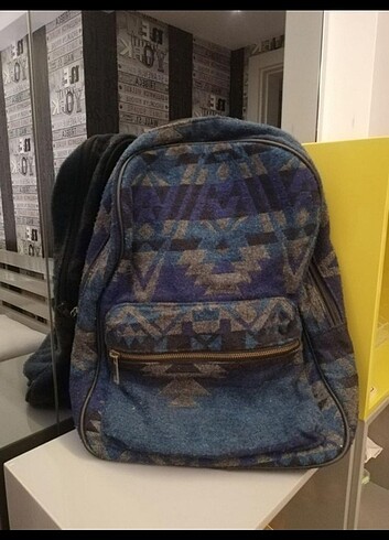 Sırt çantası desenli